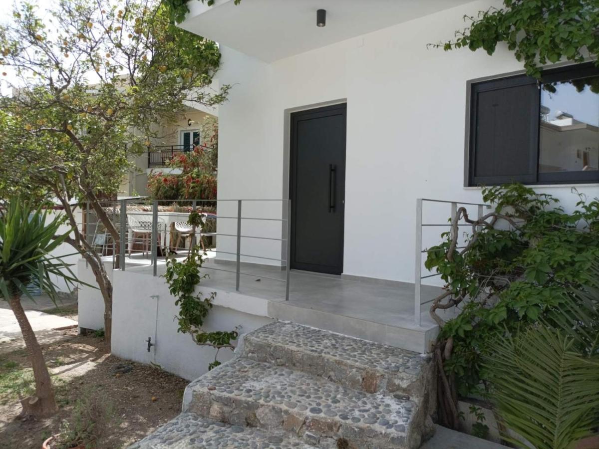 Galini Studios & Apartments-Adults Only Сугия Екстериор снимка